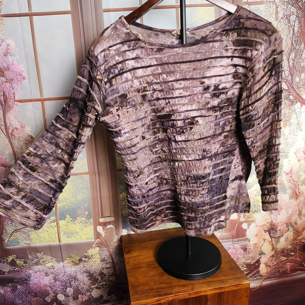 XL Y2K Purple Abstract Ruffle Top: Cropped 3/4 Sleeve